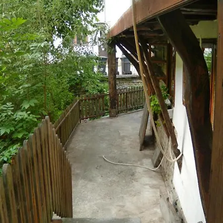 The Well House 게스트하우스 트리아브나